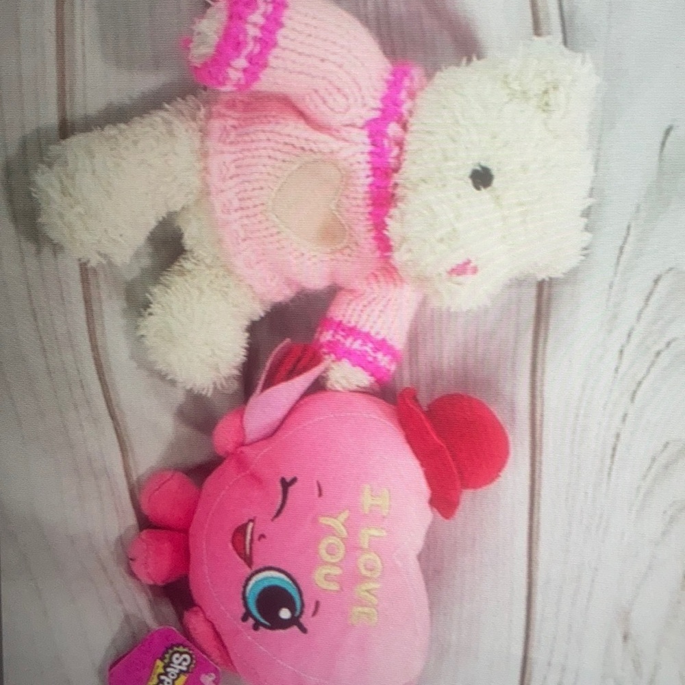 Valentine’s Day Plush Bundle Set of 2 shopkins Love heart Dan Dee teddy bear